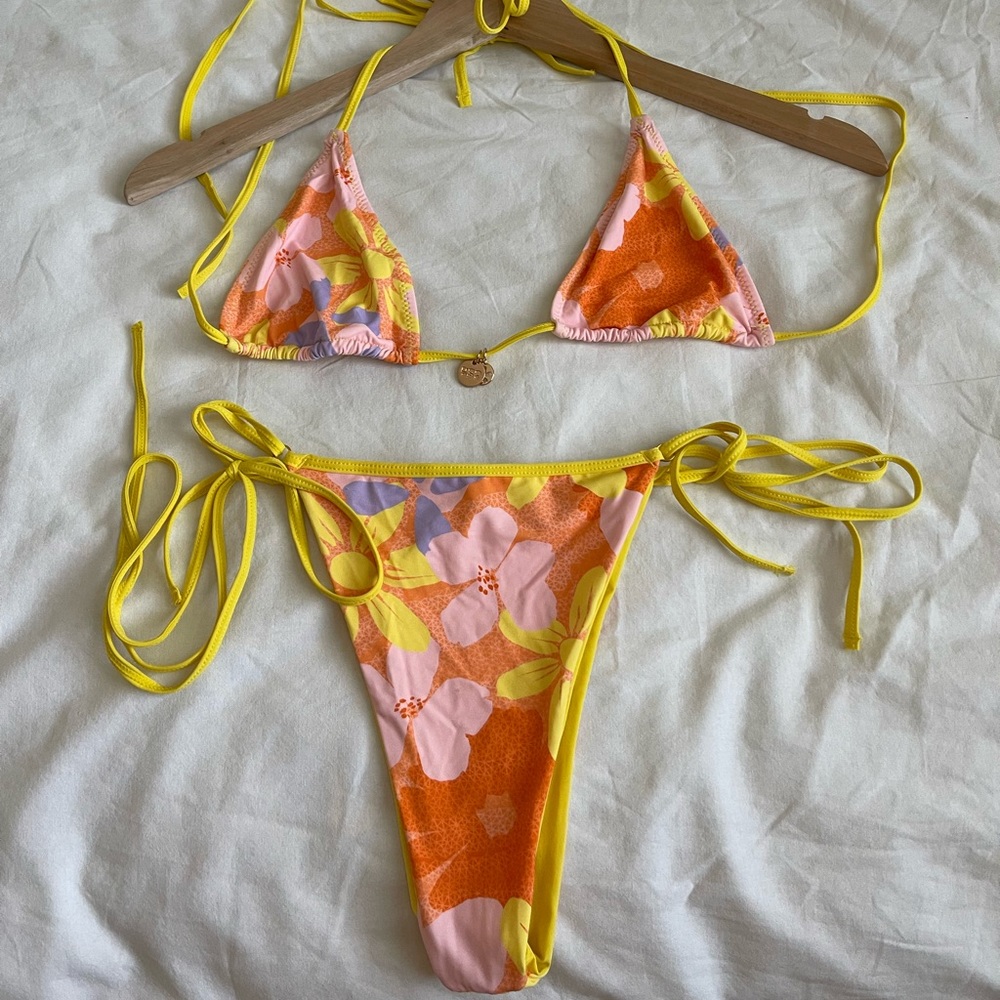 437 Sanders II Bikini in Pomelo